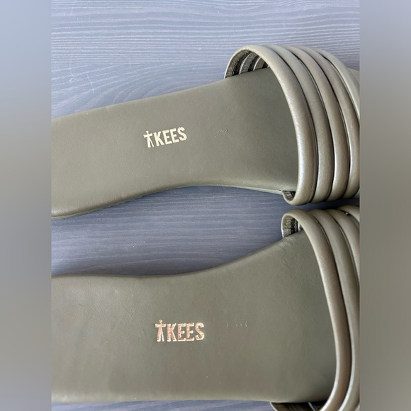 TKEES Size 7 Olive Green Serena Slide Sandals - Picture 8 of 9